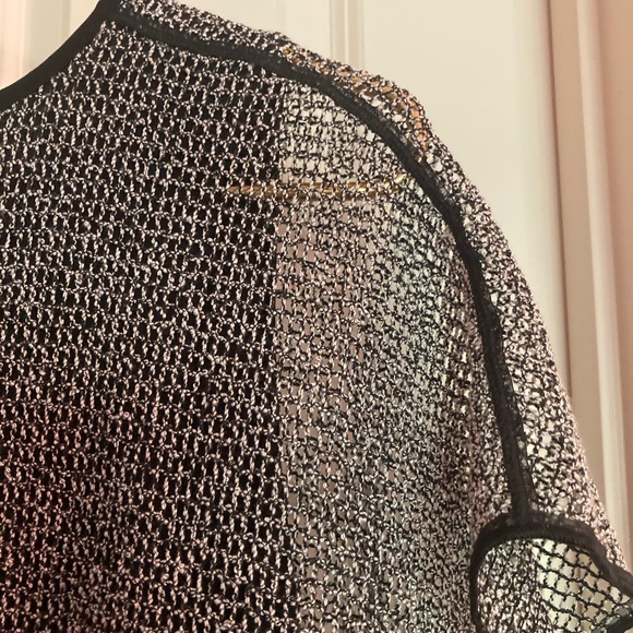 Chico’s Mesh Overlay Dolman Tee Size 2 EUC - Picture 4 of 8